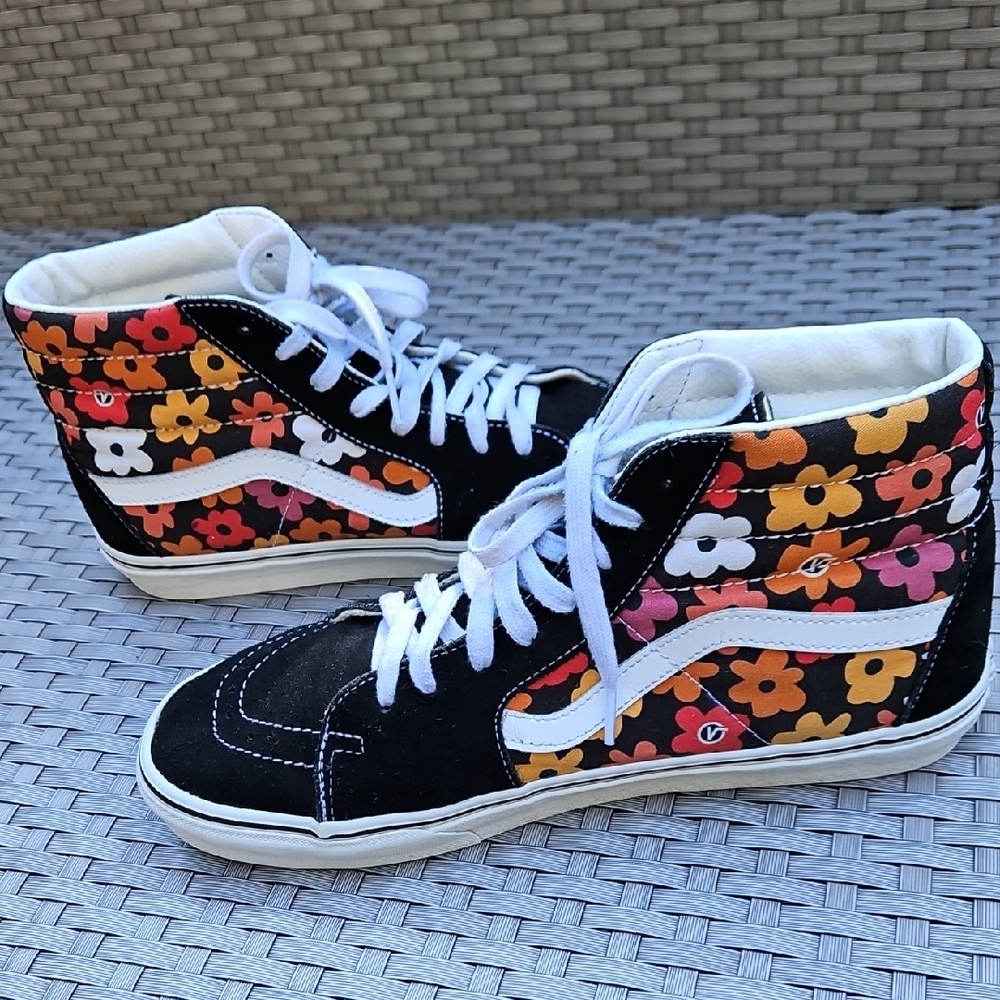 EUC Men's Vans  Retro Hippy Black  Multicolor Floral High-Top Skate Sneakers